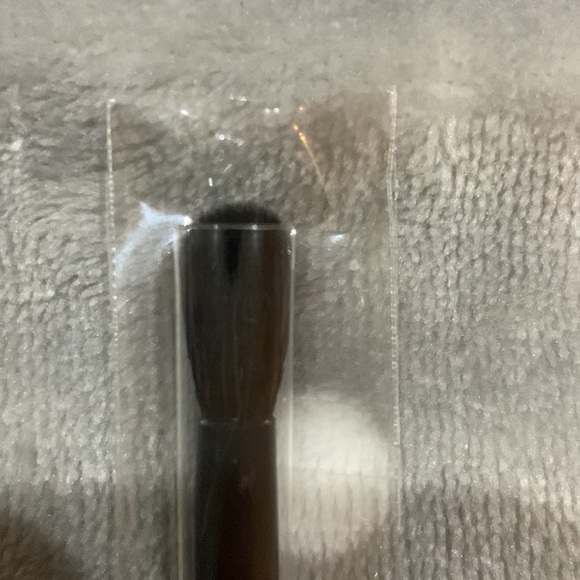NARS Blending Brush #22 - Picture 4 of 6